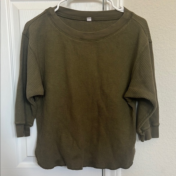 Uniqlo Khaki Women's Crew Neck Sweater - Picture 1 of 2